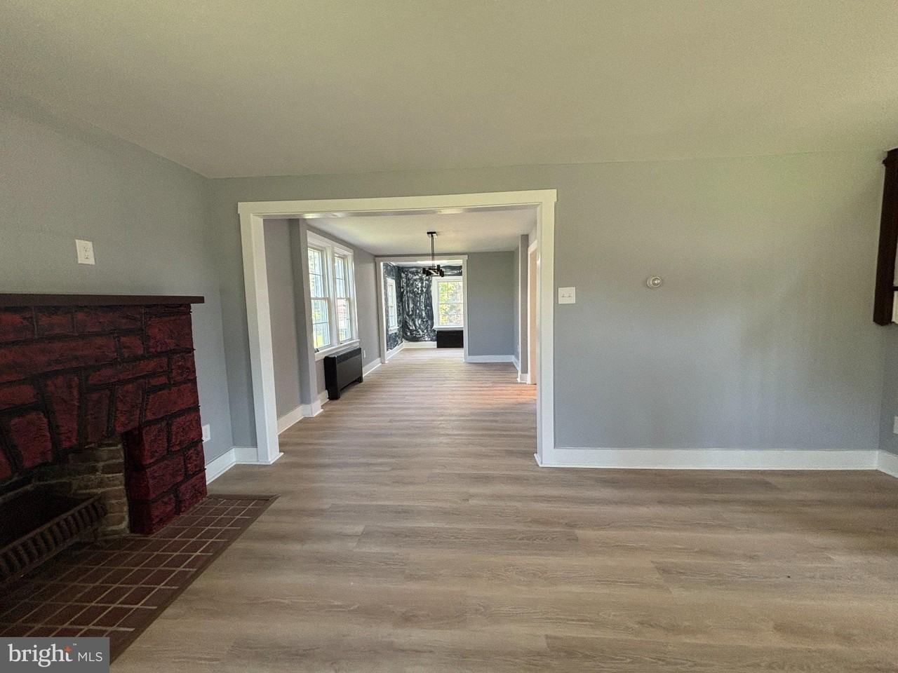 888 Walnut St - Photo 5 of 37
