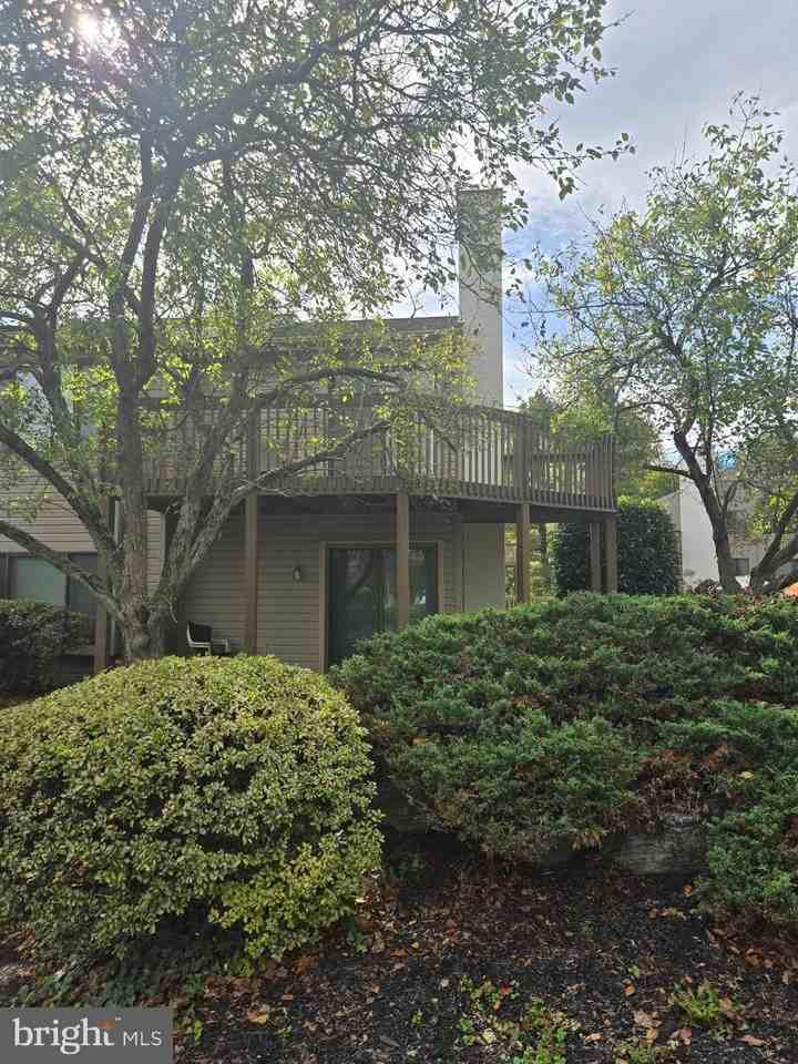 709 Pritchard Pl - Photo 2 of 17