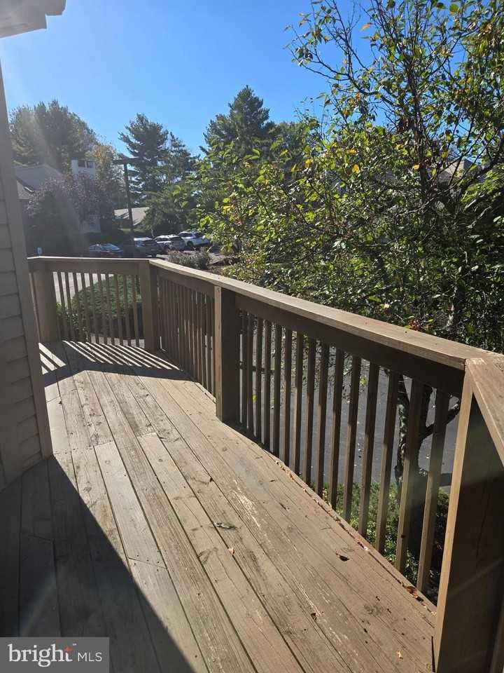 709 Pritchard Pl - Photo 4 of 17