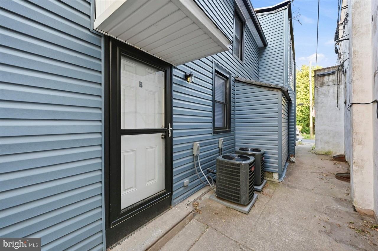 514 Ryers Ave #B - Photo 5 of 21