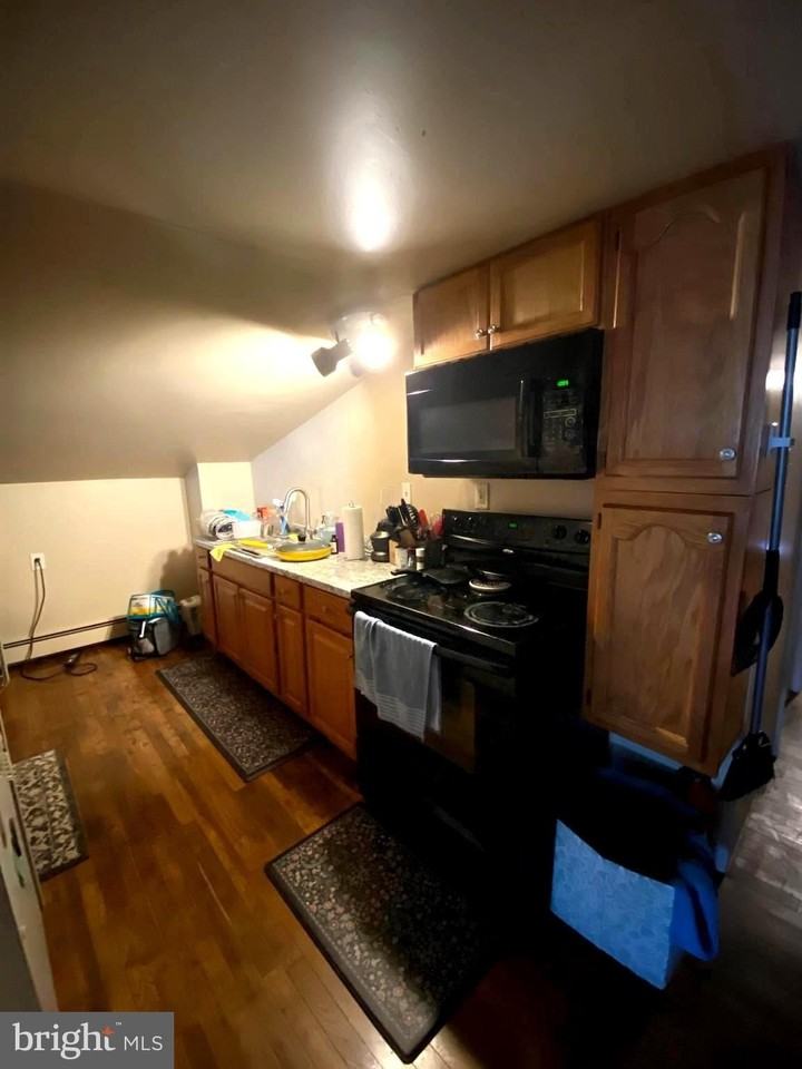 600 Farmington Ave #2 - Photo 4 of 15