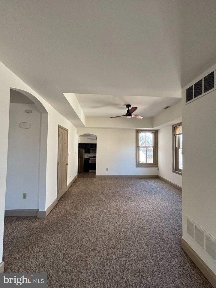 209 E 5th Ave #2 - Photo 7 of 18