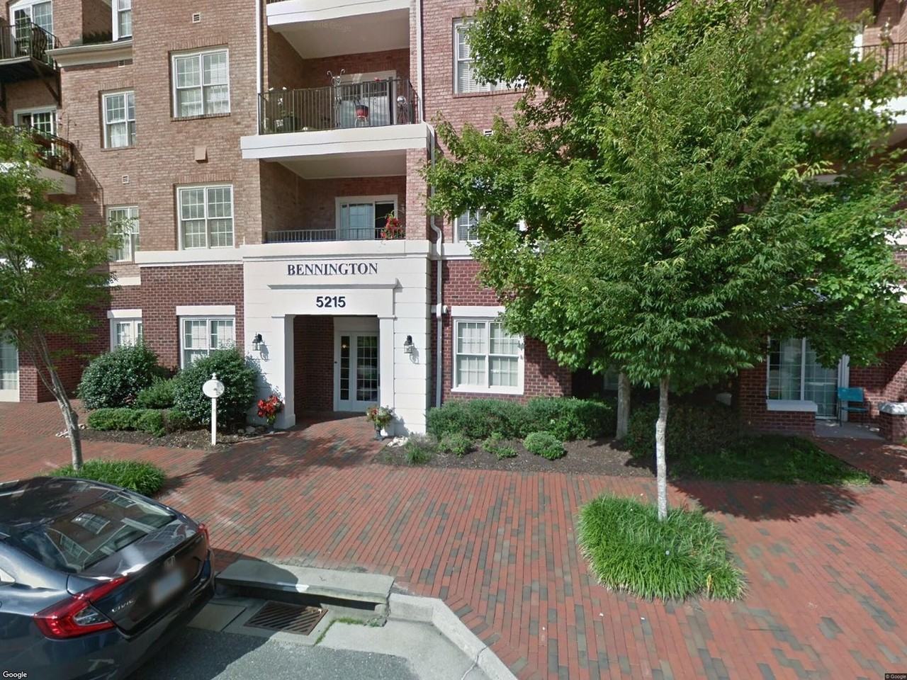 5215 Center St #103