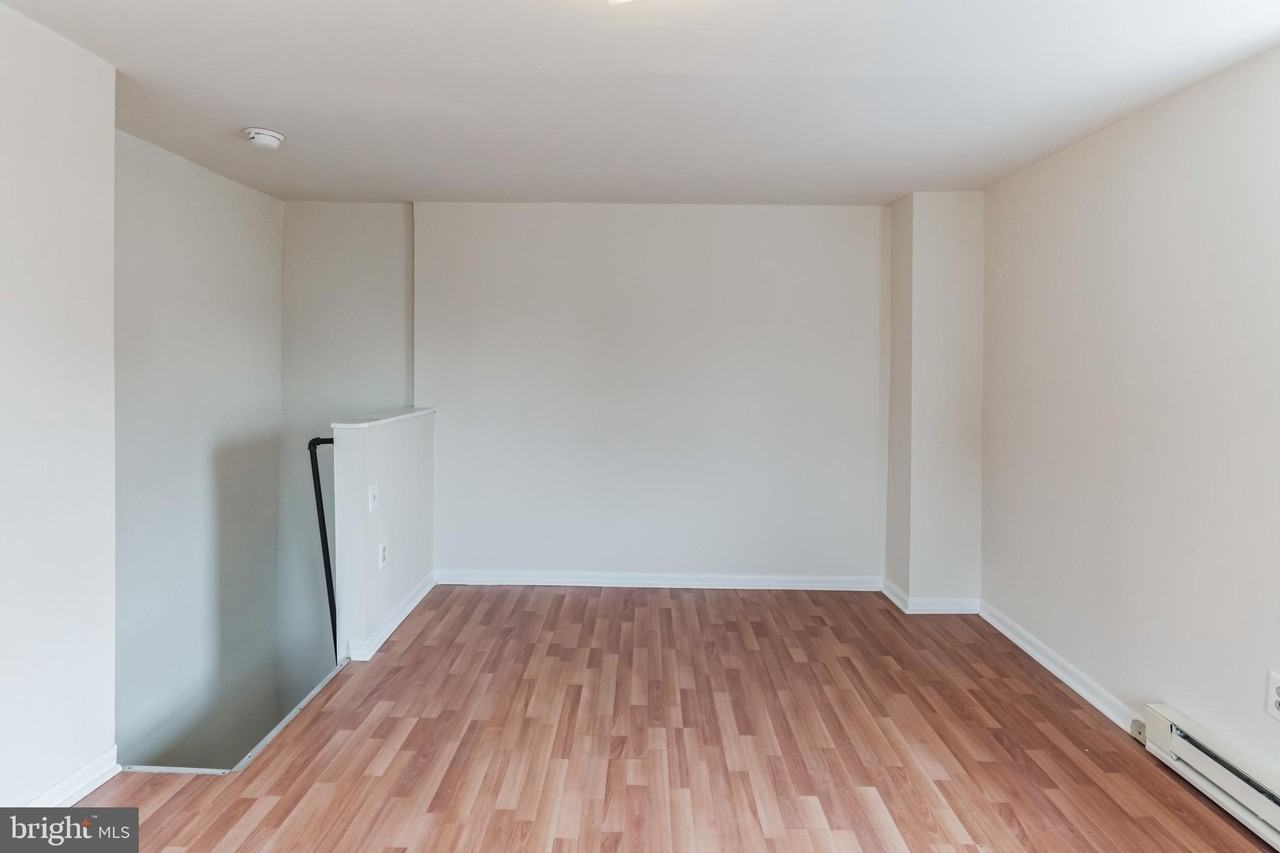 1305 N Lawrence St #1 - Photo 7 of 16