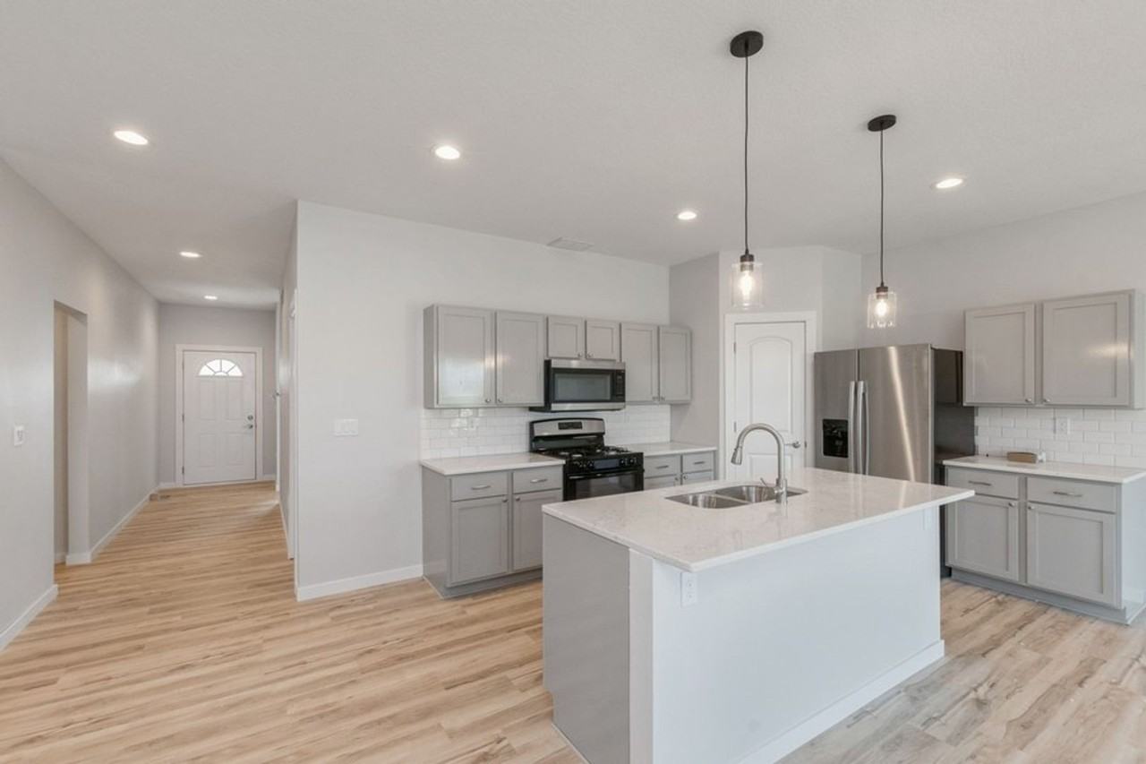 6810 Bright St - Photo 7 of 15