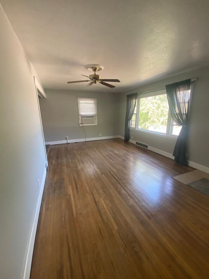 1701 Lodge St - Photo 6 of 23