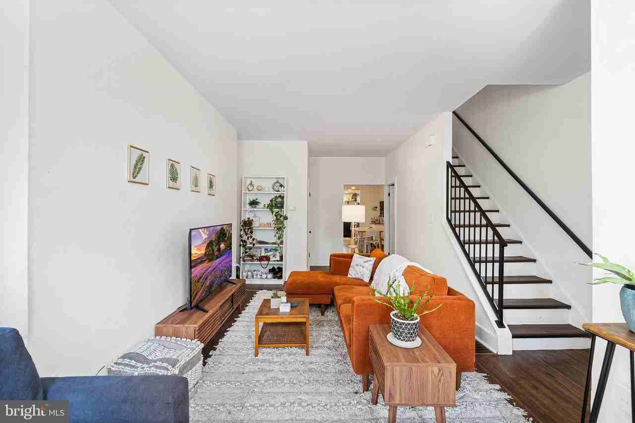107 W Master St - Photo 4 of 24