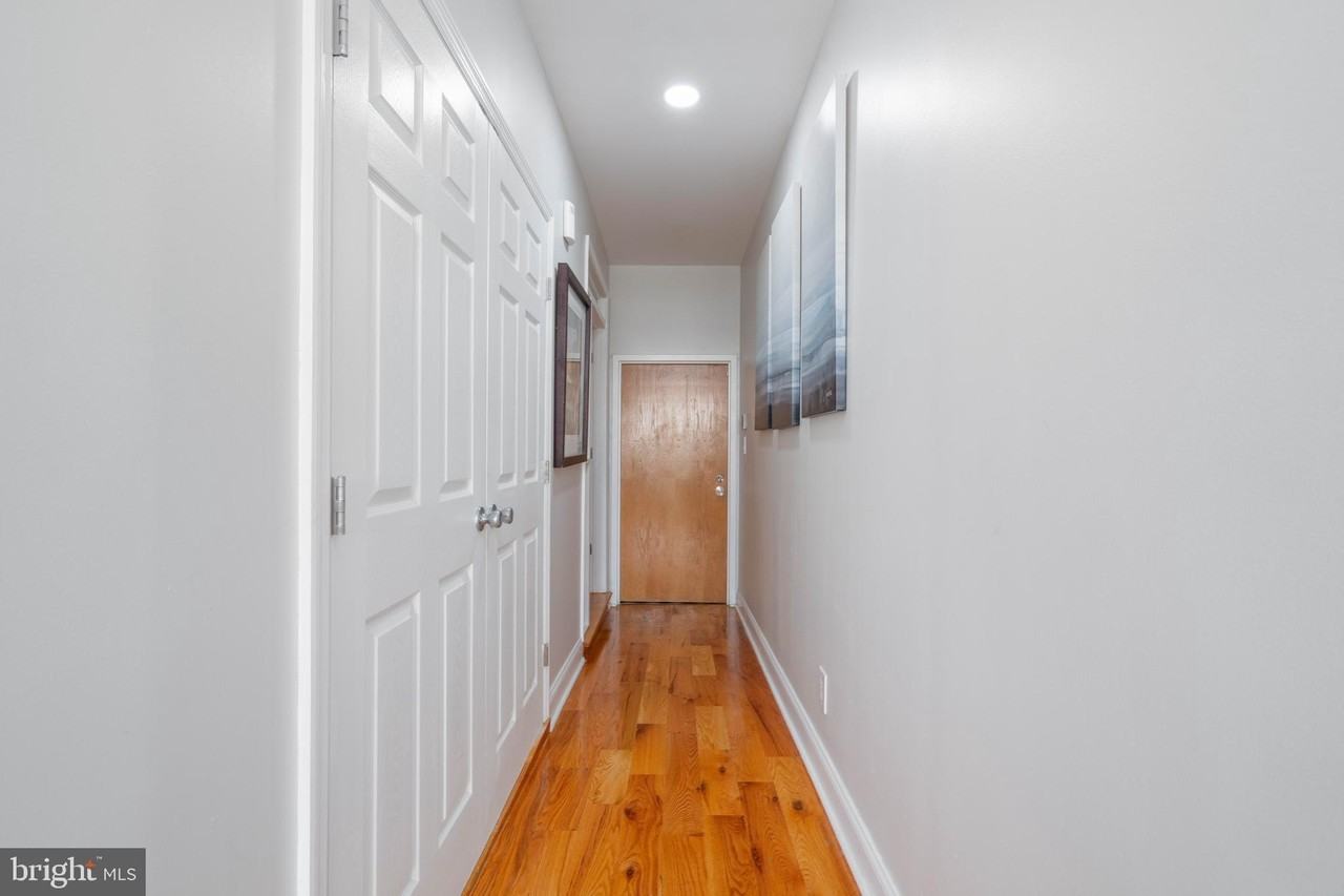 311 N Front St ## 13 - Photo 5 of 27