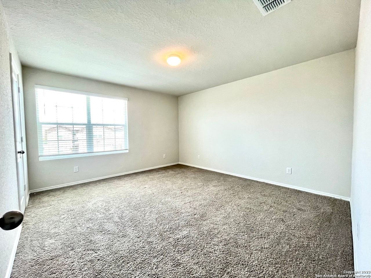 2526 Wentwood Run - Photo 6 of 17