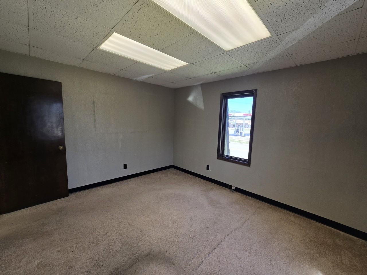 2327 Falls Ave #1 - Photo 5 of 12