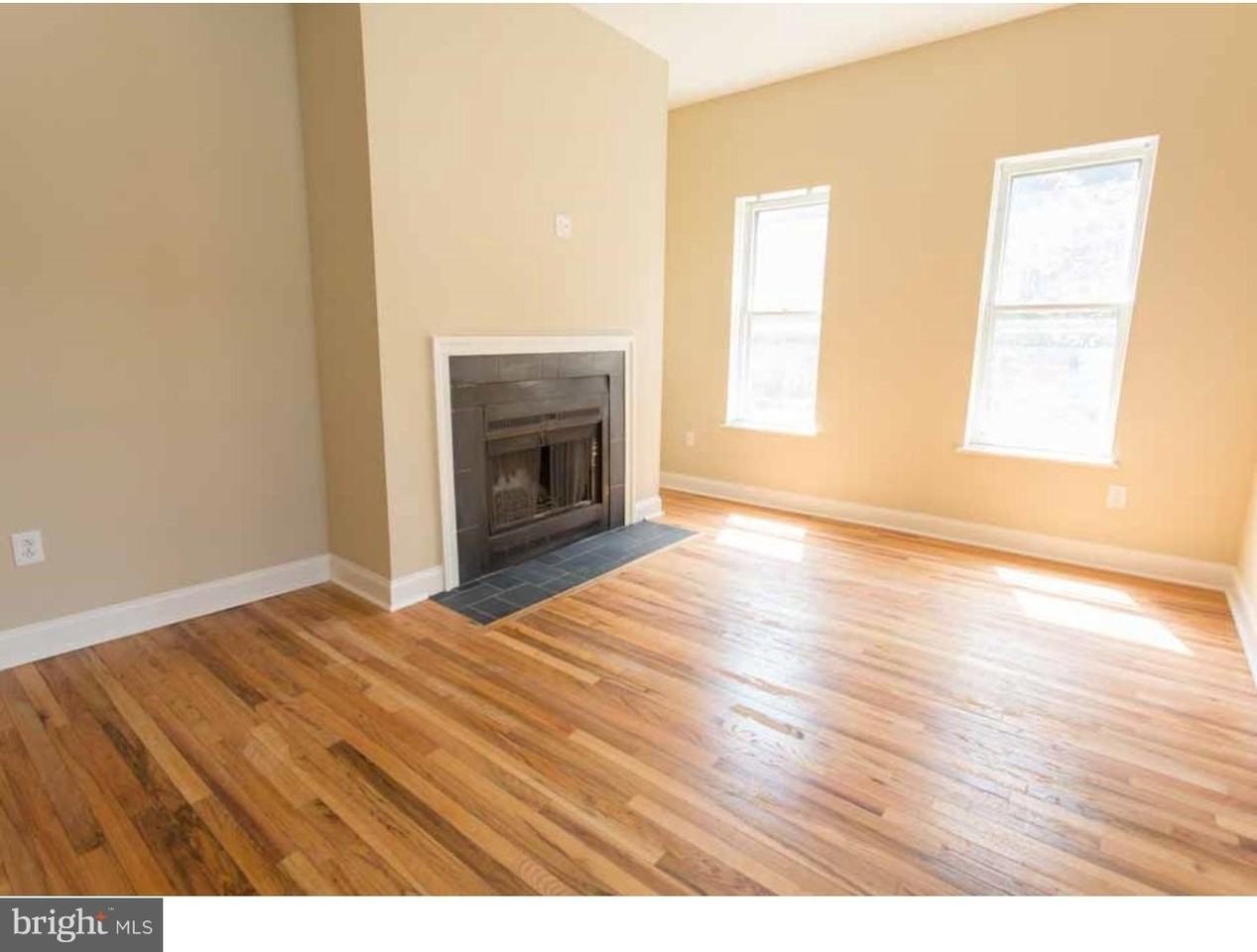 1114 Pine St #2R - Photo 3 of 9