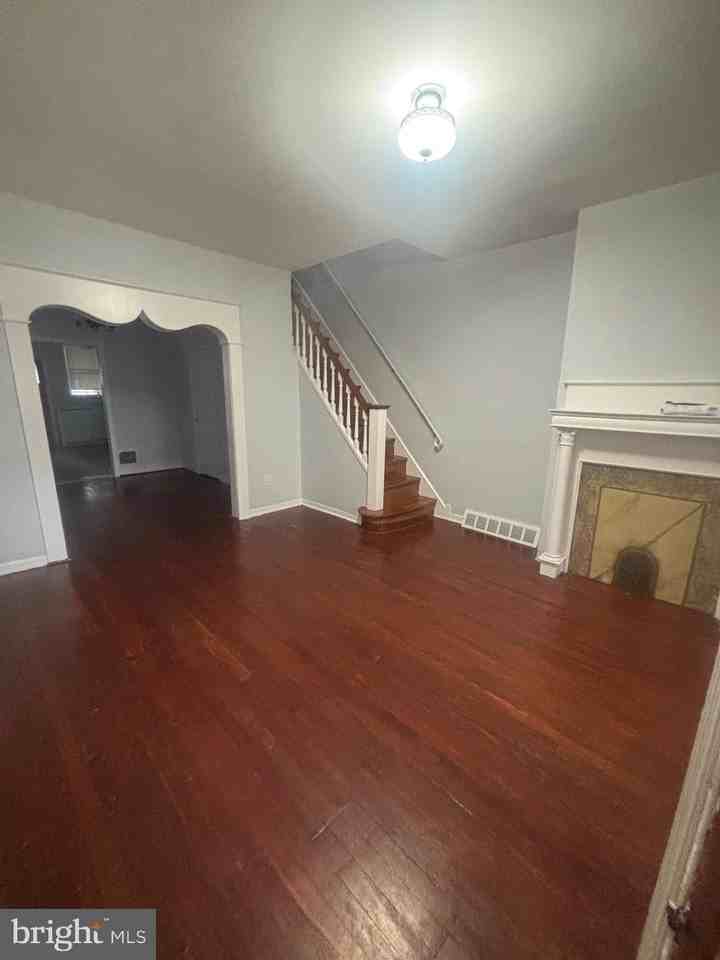 3077 Aramingo Ave - Photo 3 of 13