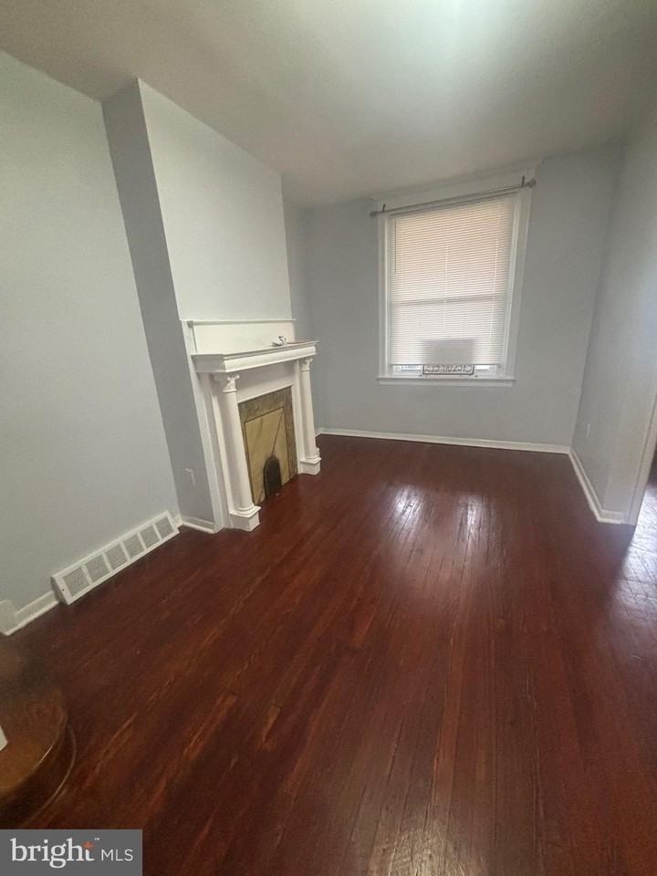 3077 Aramingo Ave - Photo 5 of 13