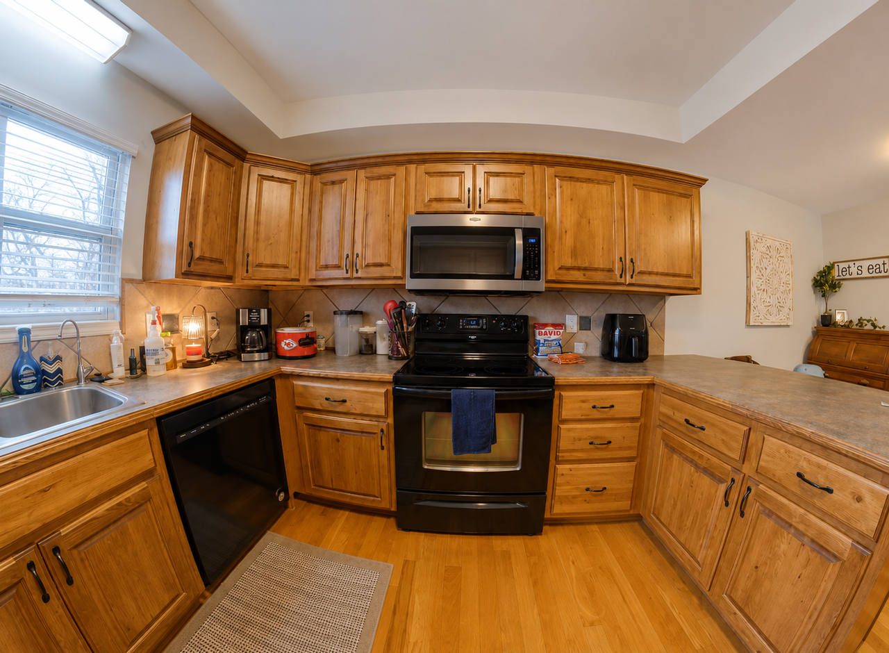 3727 Peachtree Cir - Photo 5 of 20