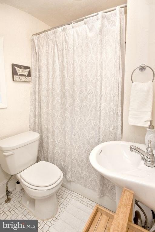 1221 Panama St - Photo 6 of 11