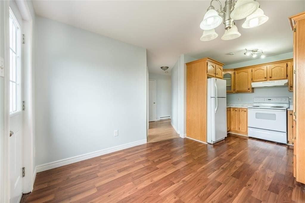 12 Meeker Pl #MAIN - Photo 3 of 9