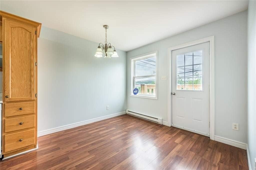 12 Meeker Pl #MAIN - Photo 4 of 9