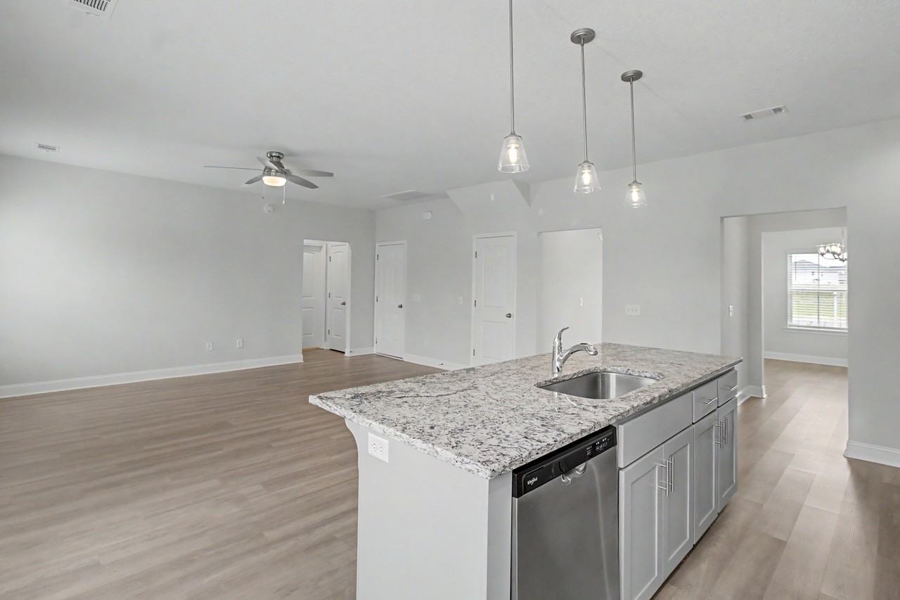 173 Mcclelland Loop Ne #1 - Photo 7 of 40