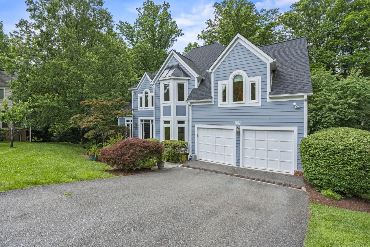7926 Long Ridge Ct #1 - Photo 3 of 44
