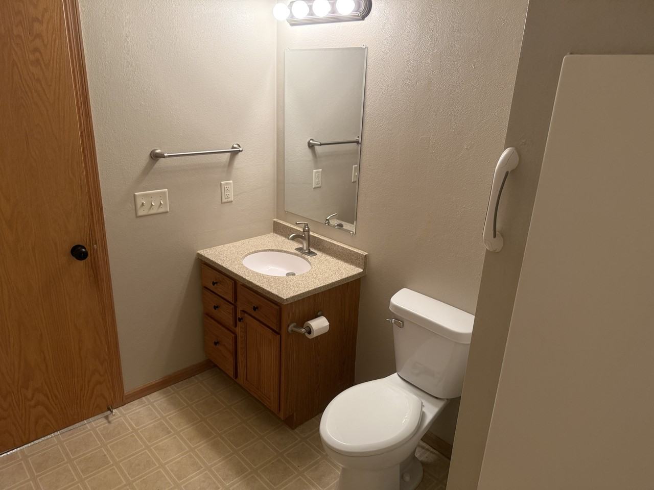2701 N Wuthering Hills Dr #2703 - Photo 4 of 11