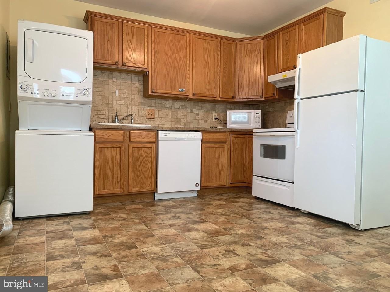 113 Hawke St - Photo 4 of 10