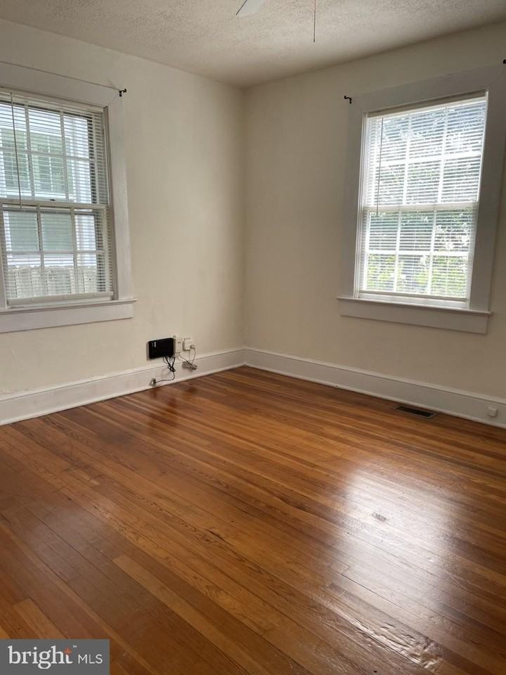 1417 Hanover St #A - Photo 5 of 10