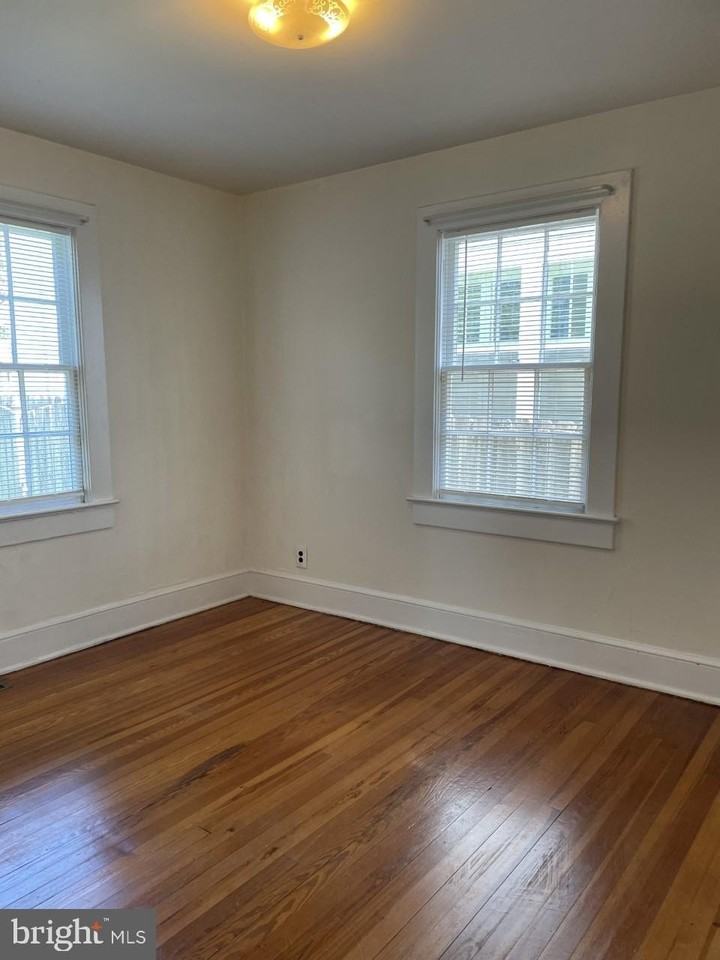1417 Hanover St #A - Photo 6 of 10