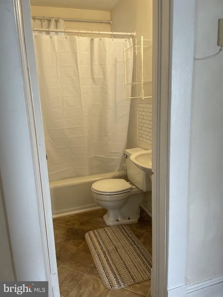 1417 Hanover St #A - Photo 7 of 10
