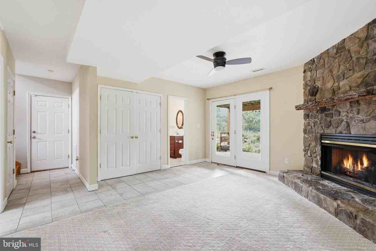 131 Stonedown Ln - Photo 3 of 25
