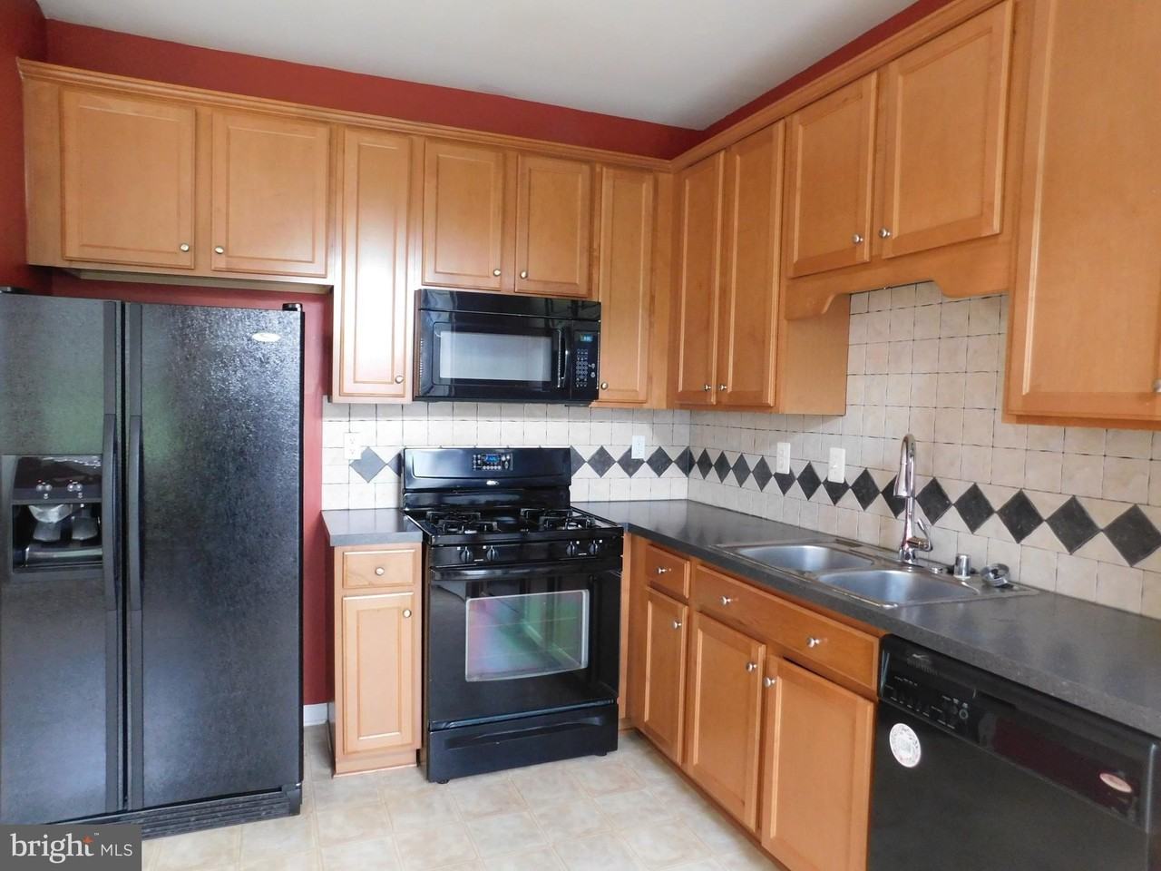 402 Kintyre Ln - Photo 7 of 20
