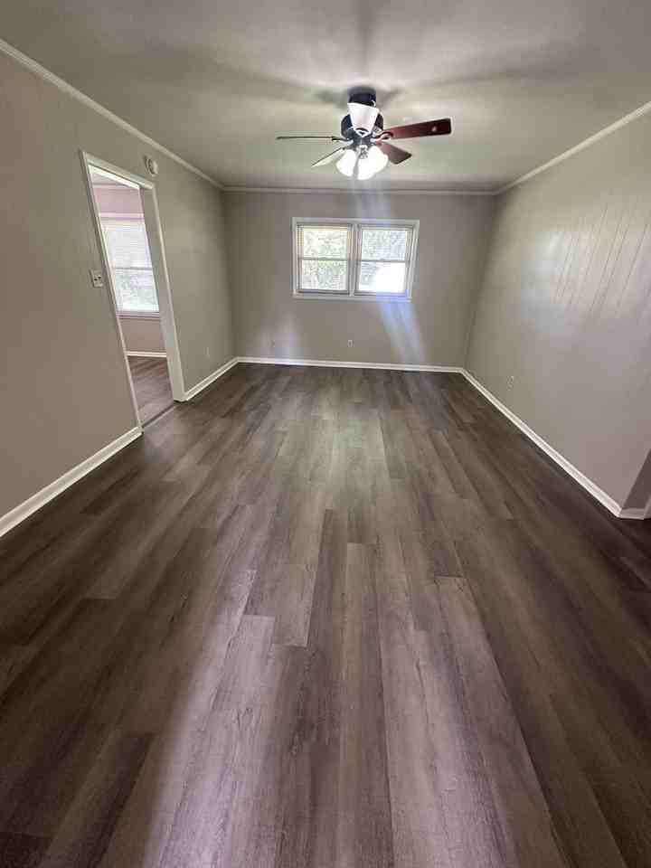 706 Fremont Pl - Photo 4 of 13