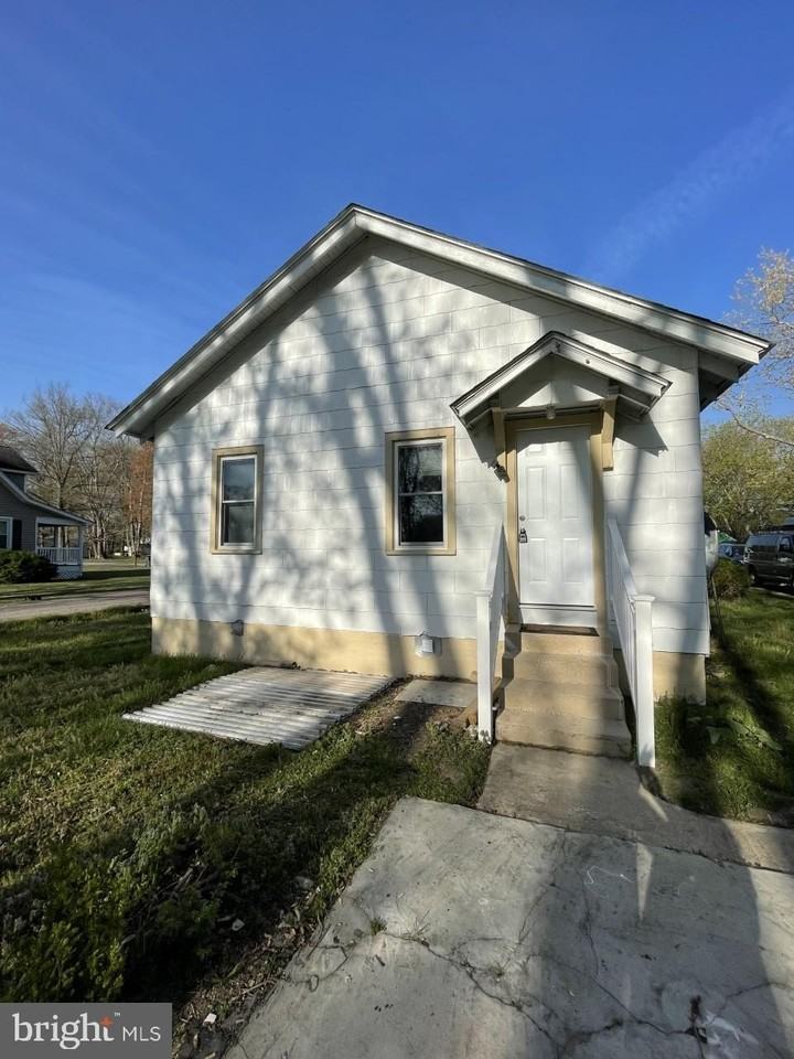 6013 Rosedale Dr - Photo 2 of 12