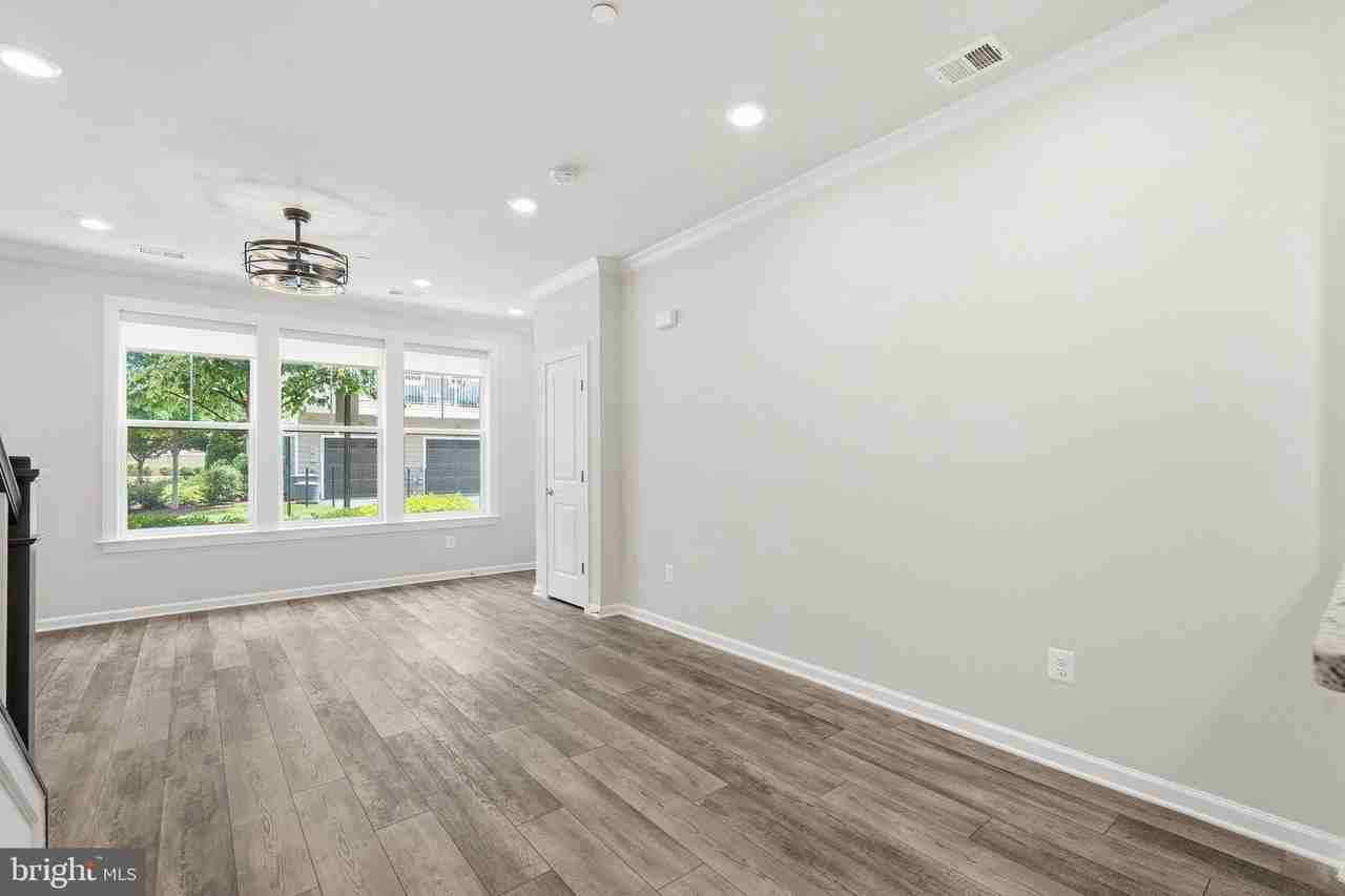 45208 Lettermore Sq - Photo 5 of 25