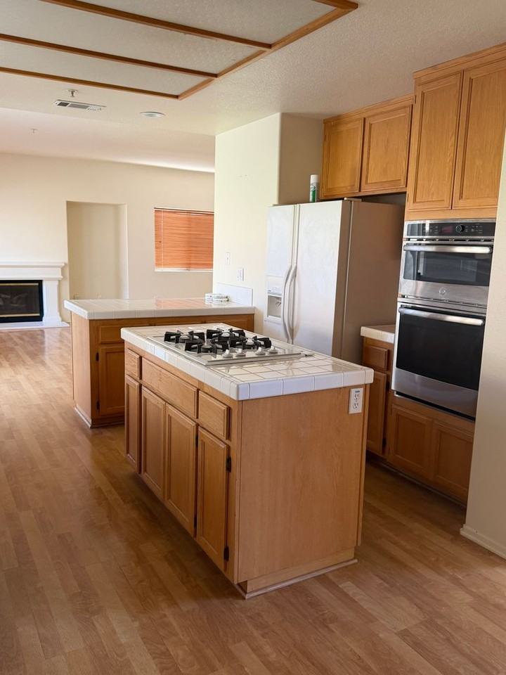 10471 Mammoth St - Photo 2 of 5