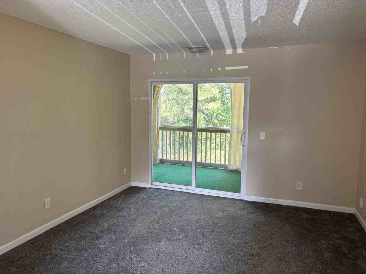 300 Myrtle Greens Dr Apt F - Photo 2 of 8