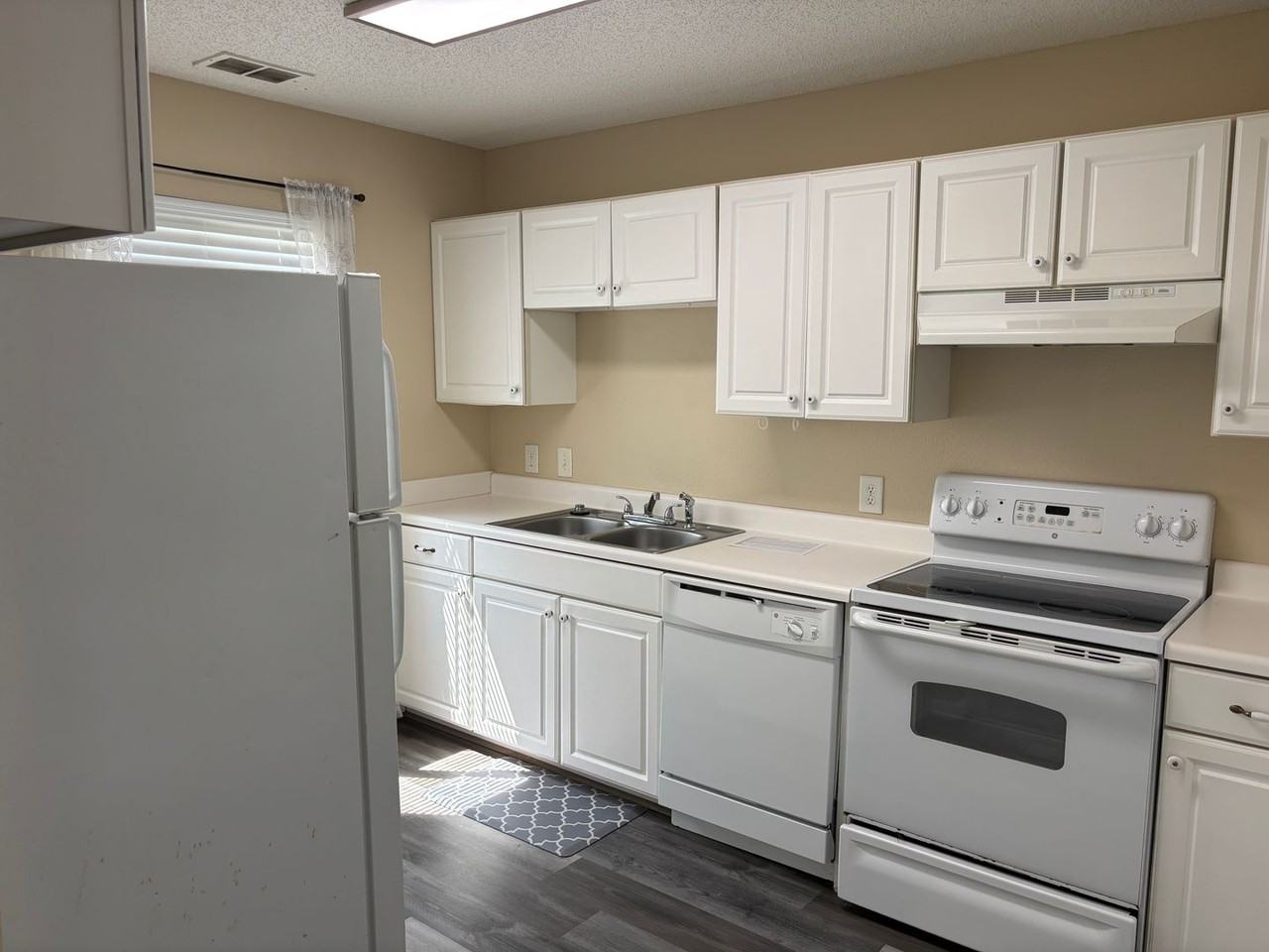 300 Myrtle Greens Dr Apt F - Photo 5 of 8