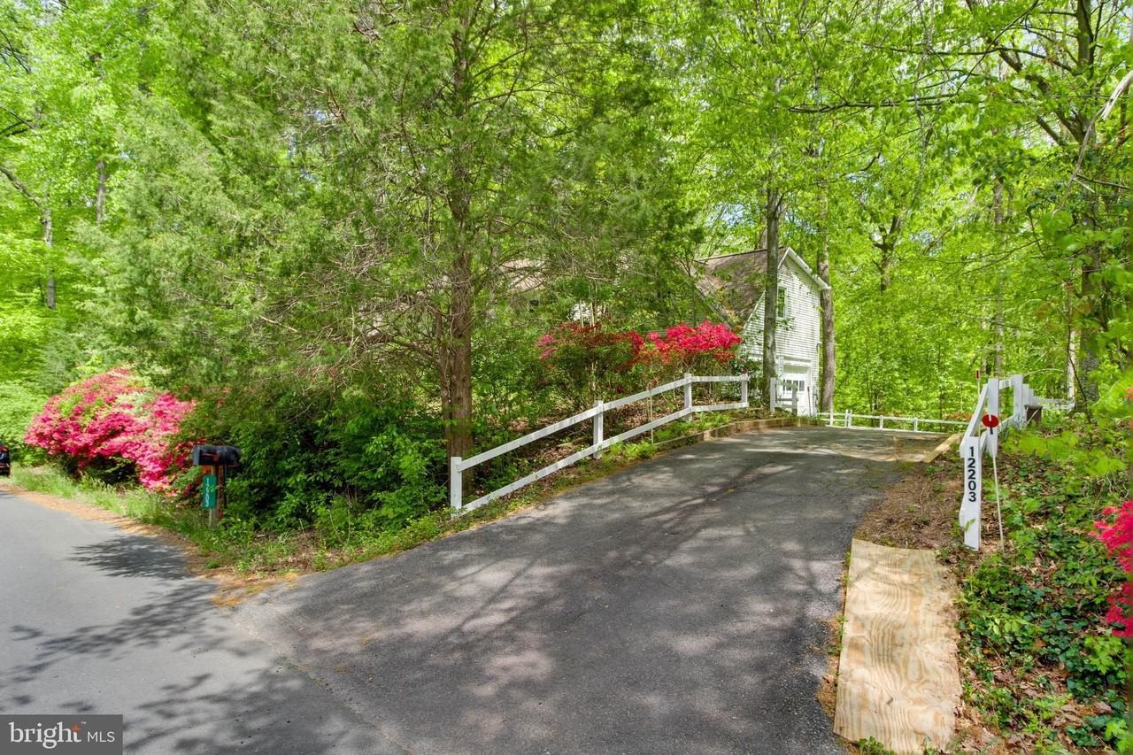 12203 Ashley Ct - Photo 2 of 22