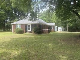 featured image of 461 Ogburn Mill Rd