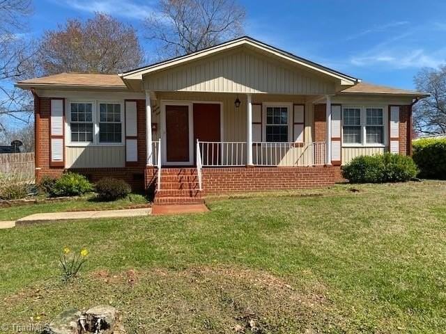 579 Alspaugh Dr - Photo 2 of 16