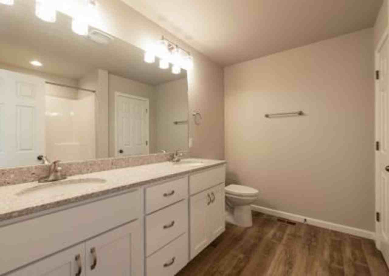 3831 Gemini Dr Se - Photo 3 of 9