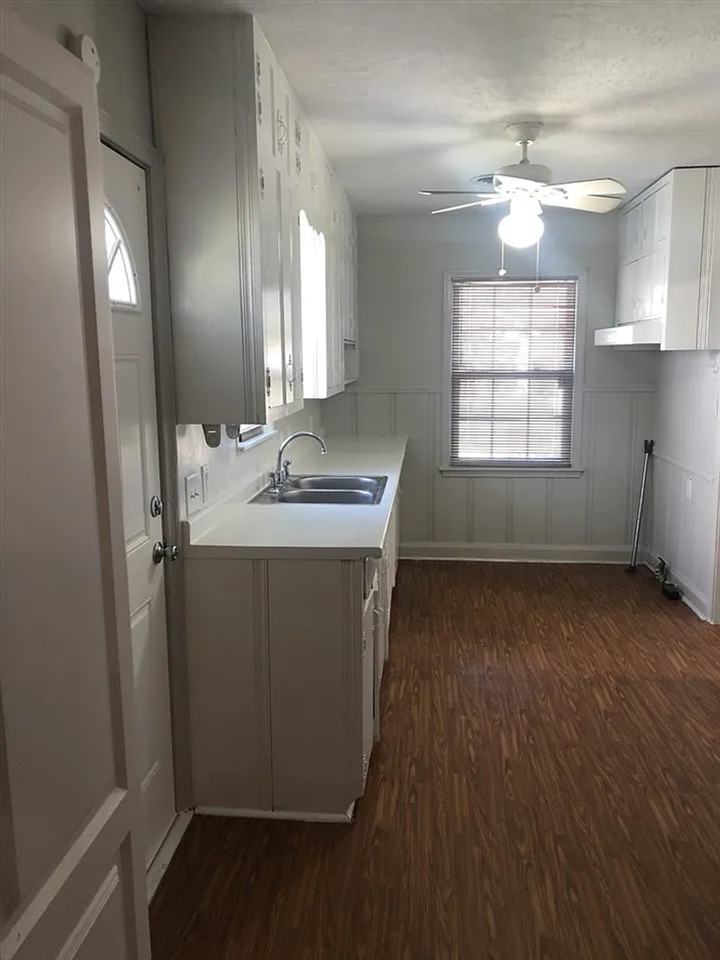 1417 Church St - Photo 2 of 8