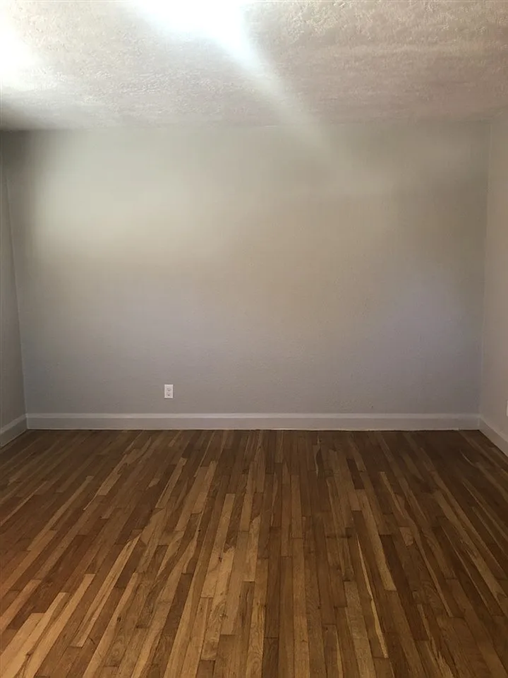 1417 Church St - Photo 5 of 8