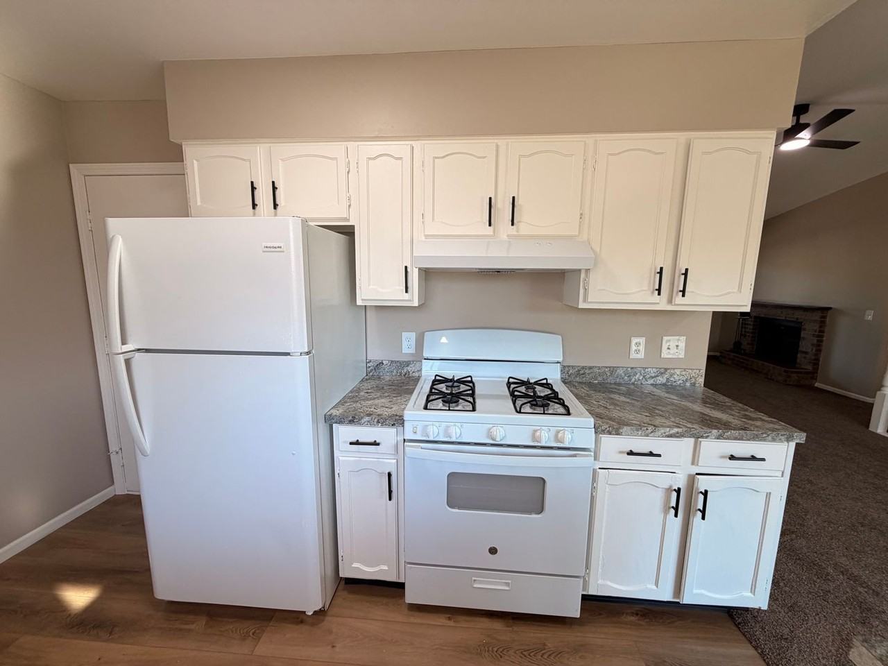 6672 Pleasantview St Ne - Photo 3 of 26