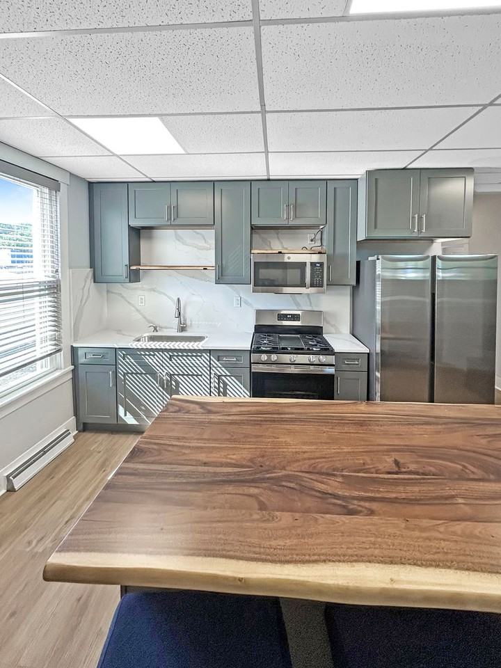 1524 4th Avenue - Coraopolis - Photo 2 of 35
