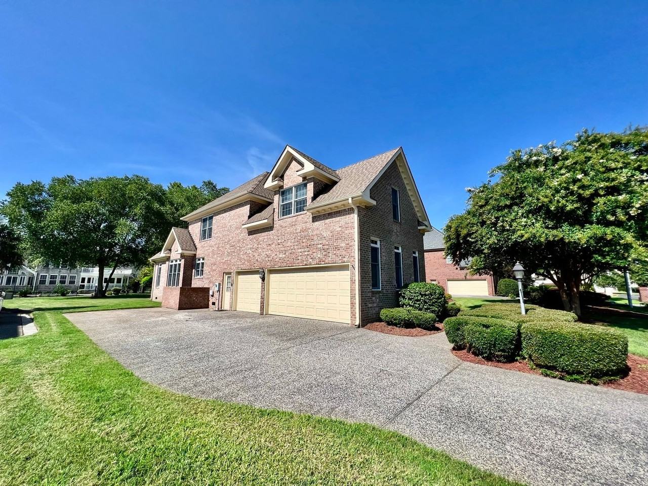 1709 Timber Ridge Ct - Photo 3 of 50