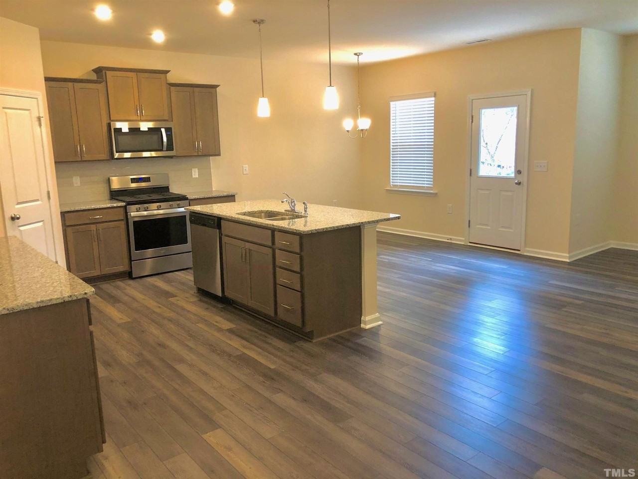 2080 Hosel Ln - Photo 6 of 14