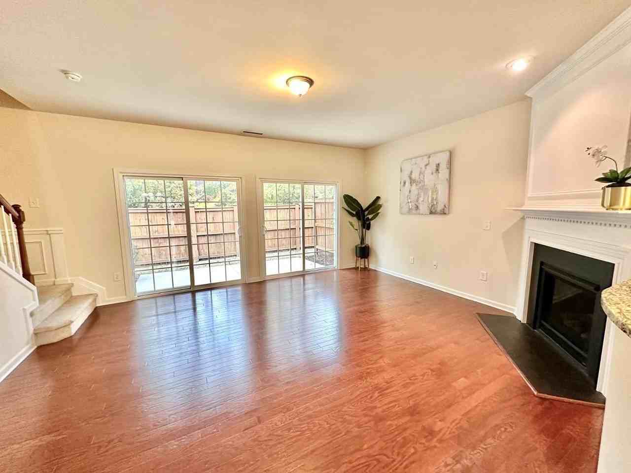 1143 Kingston Grove Dr - Photo 6 of 22