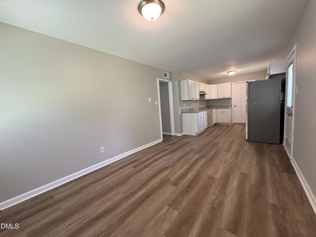 1704 Sundial Pl - Photo 4 of 23