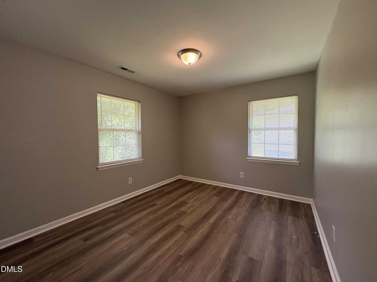 1704 Sundial Pl - Photo 5 of 23