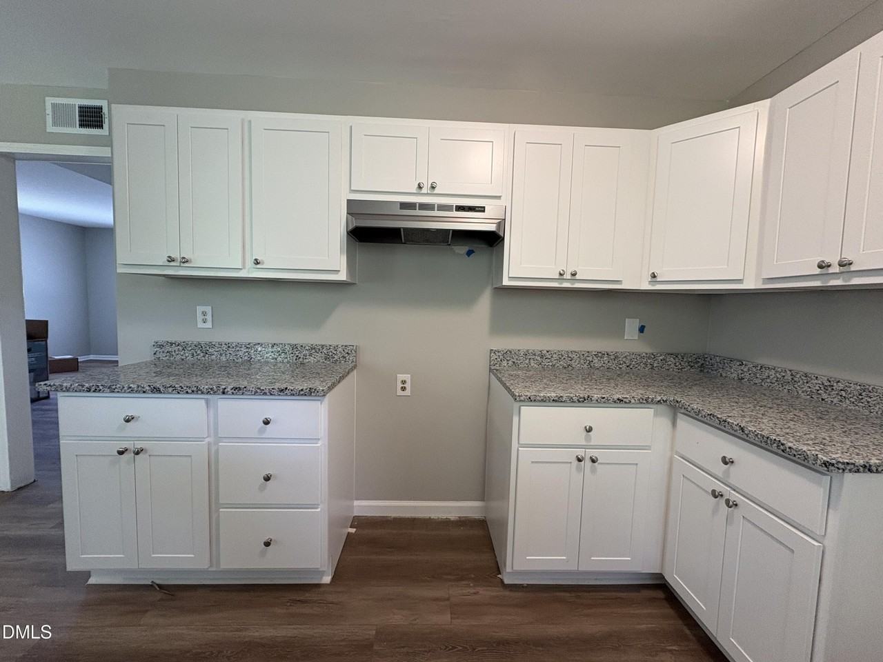 1704 Sundial Pl - Photo 6 of 23